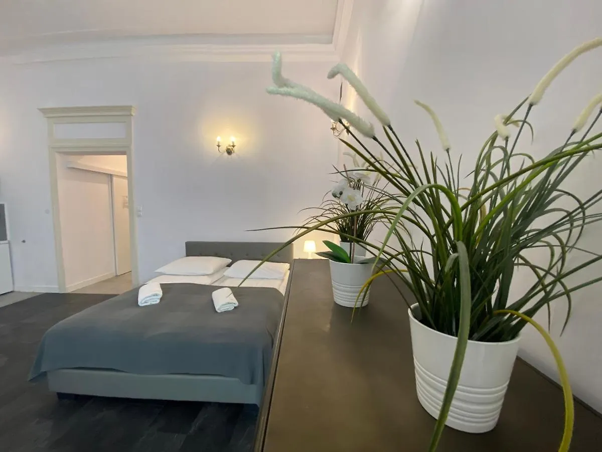 P&J Apartments Florianska Краков 0*,